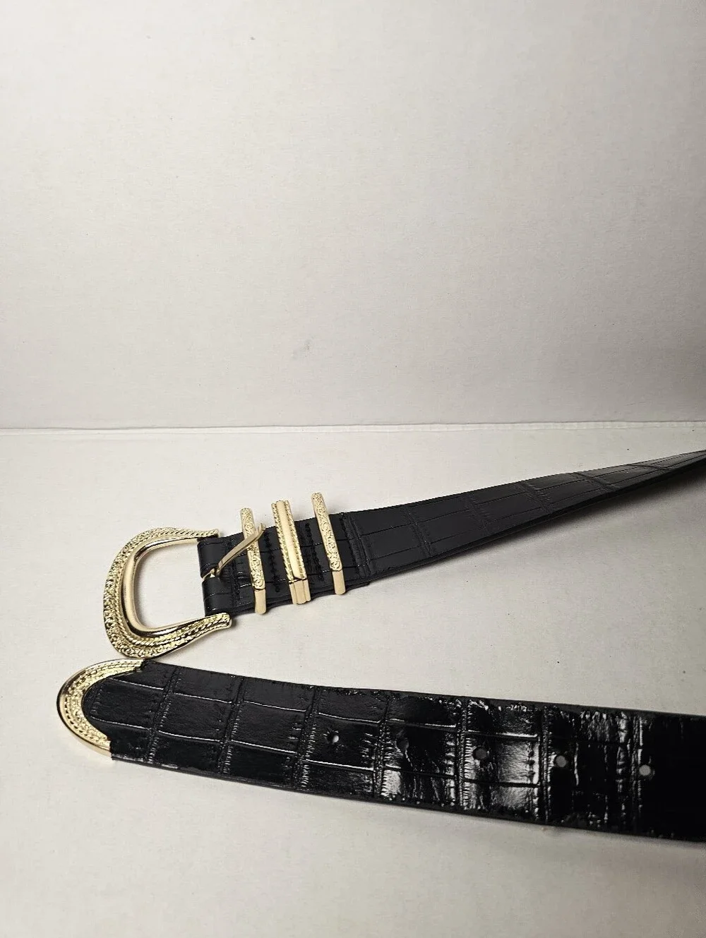 Topshop Faux Croc Black Women's Belt with Decorative Gold Buckle Size S/M 19x15